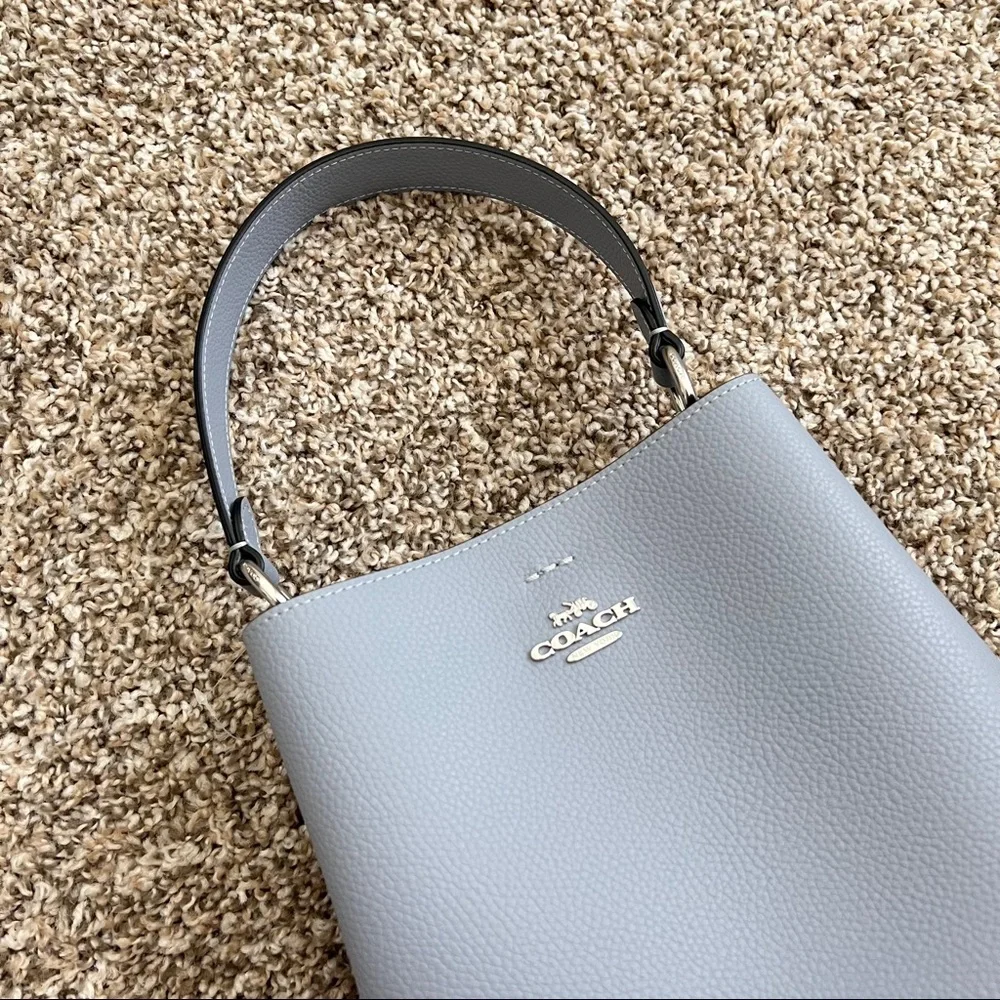 Coach small town bucket bag - Picture 4 of 7